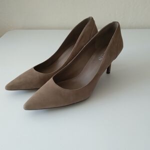 LAUREN Ralph Lauren Light Brown Suede Pointed Toe Heels
